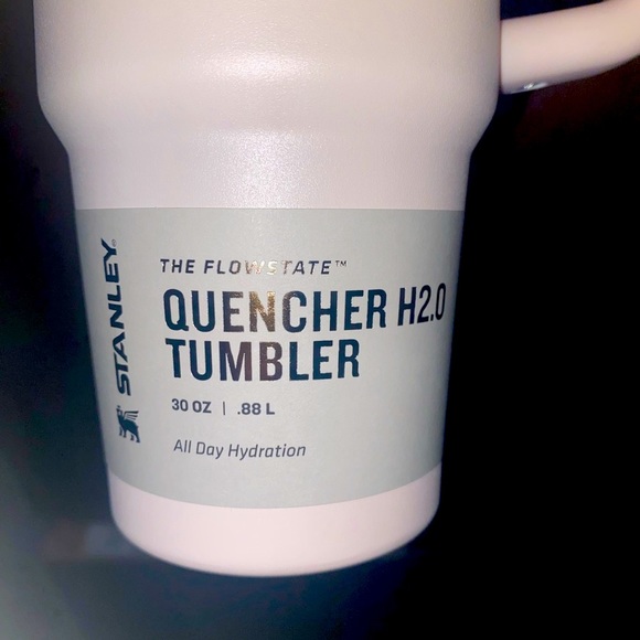 Rose quartz Pink Stanley Cup - Picture 3 of 5